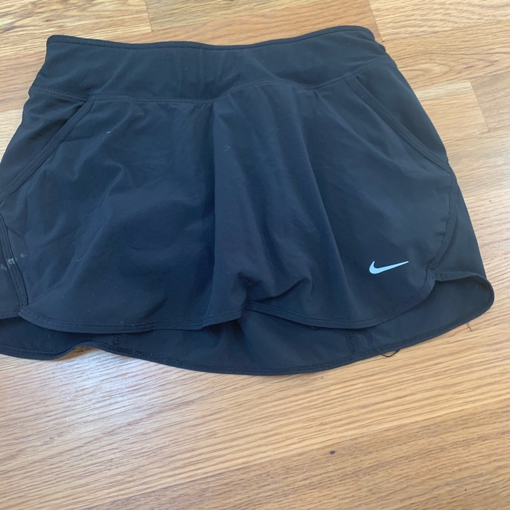 BLACK NIKE TENNIS SKIRT SMALL STAINS SIZE ADULT XS
